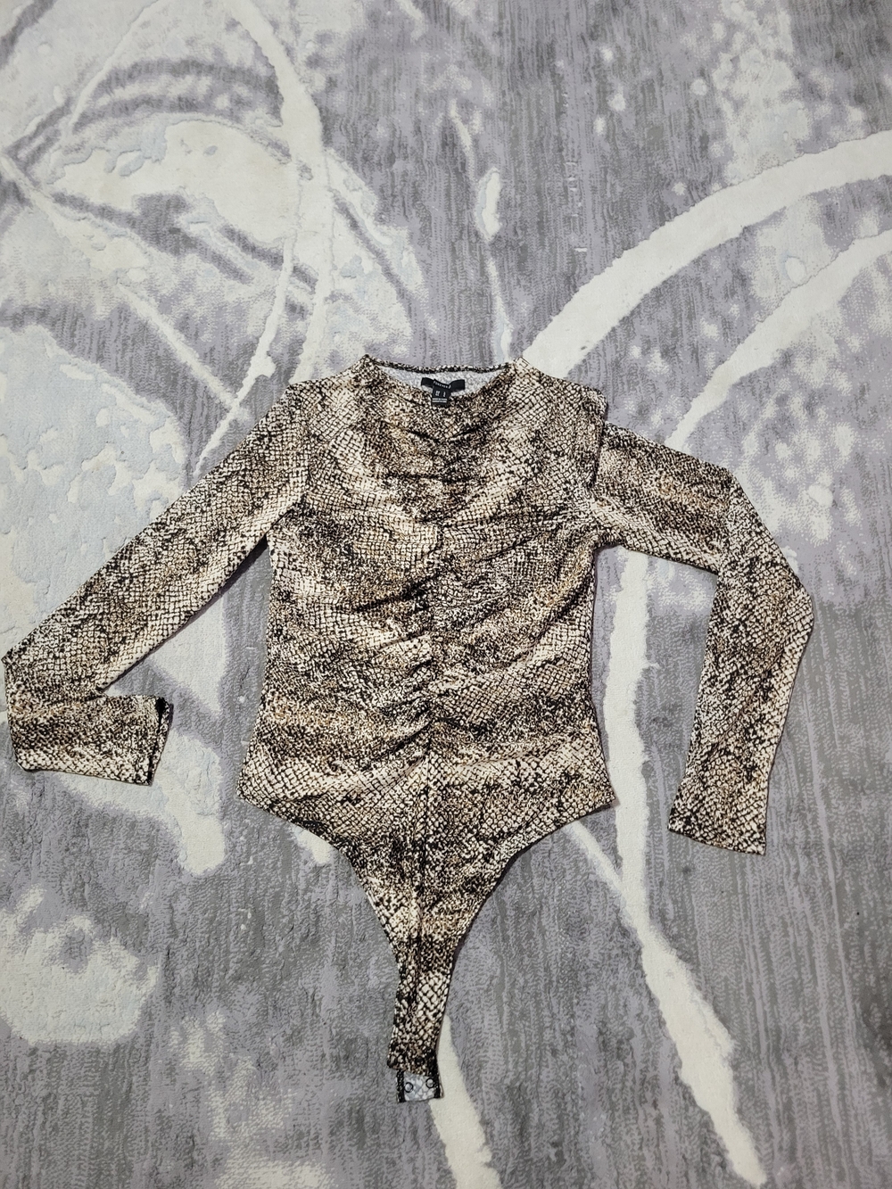 Ruched Snakeskin-Print Long Sleeve Bodysuit Soze L
